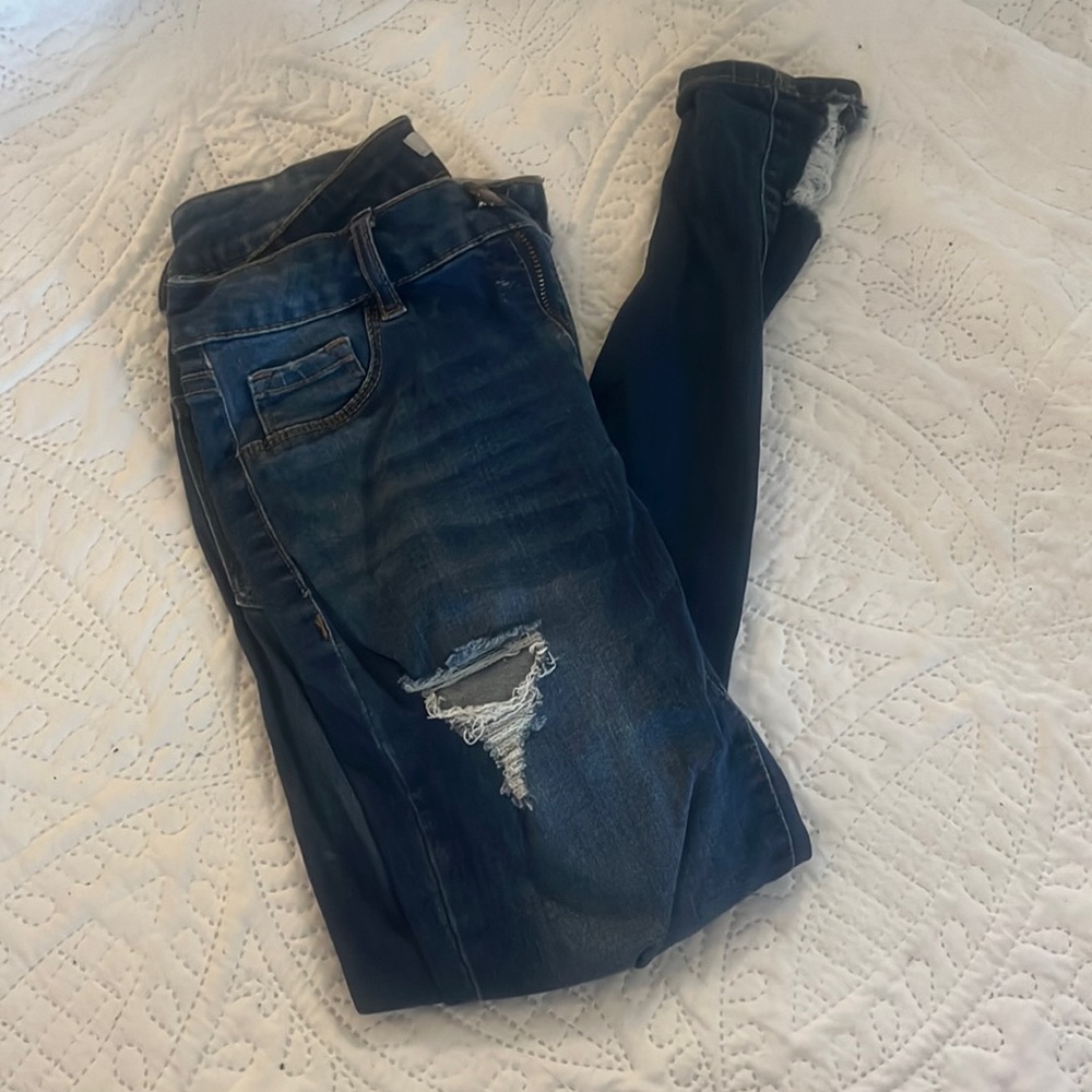 Distressed Refuge Jeans